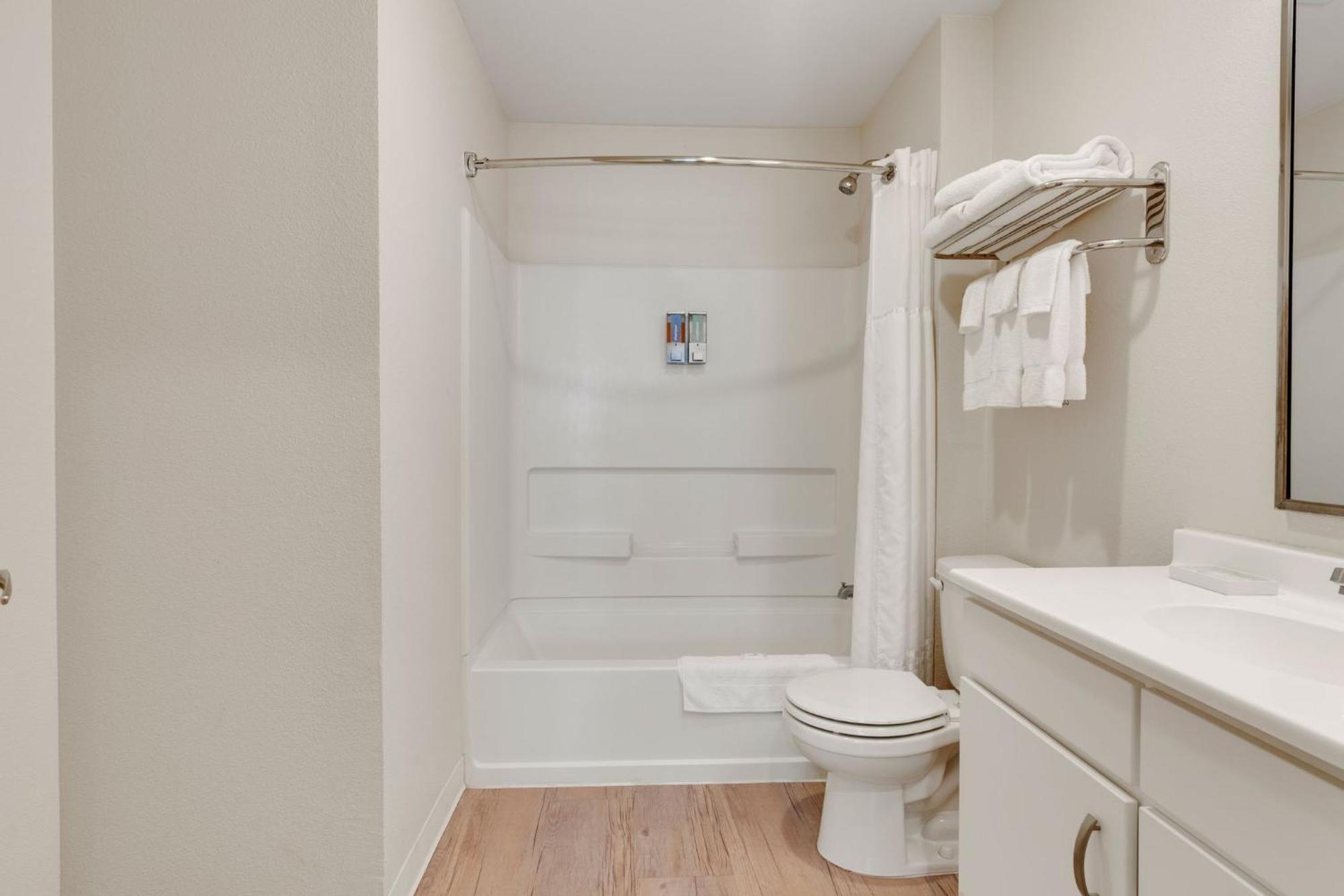 Simplicity At The Rim 1213 I Comfy 2 Bed 2 Bath San Antonio